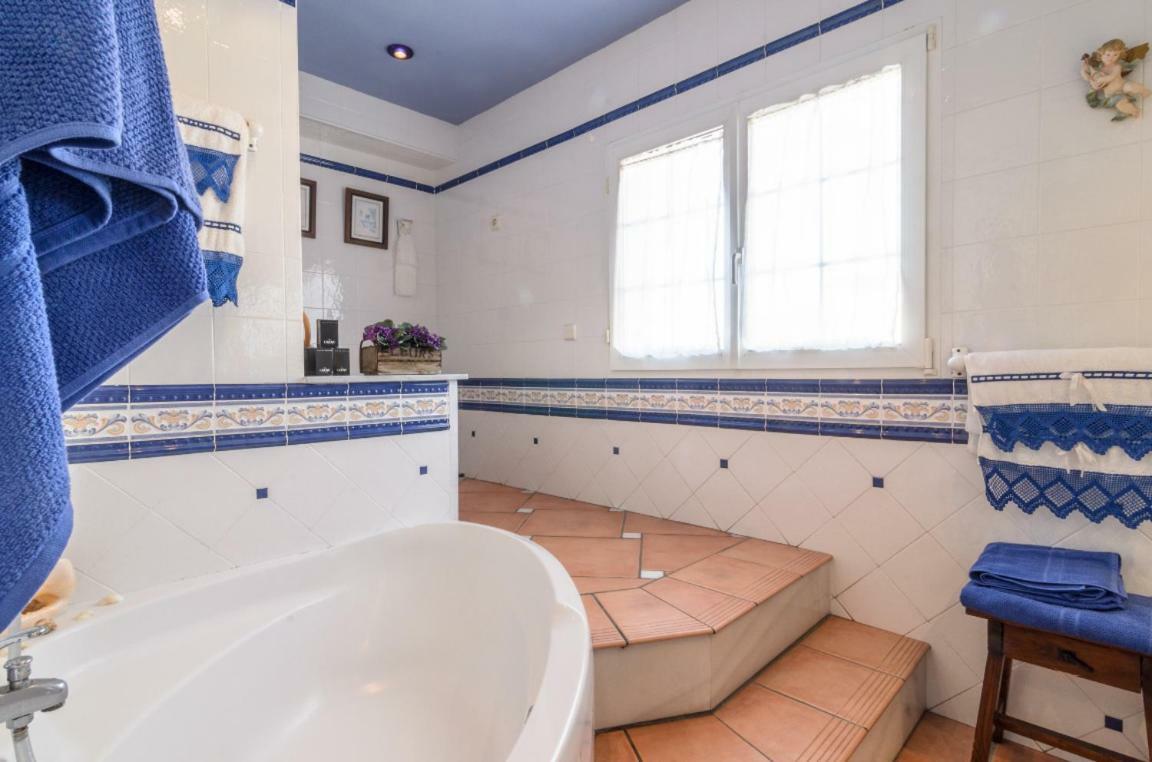 Habitaciones En Casa Centrica Con Piscina Almuñécar Buitenkant foto